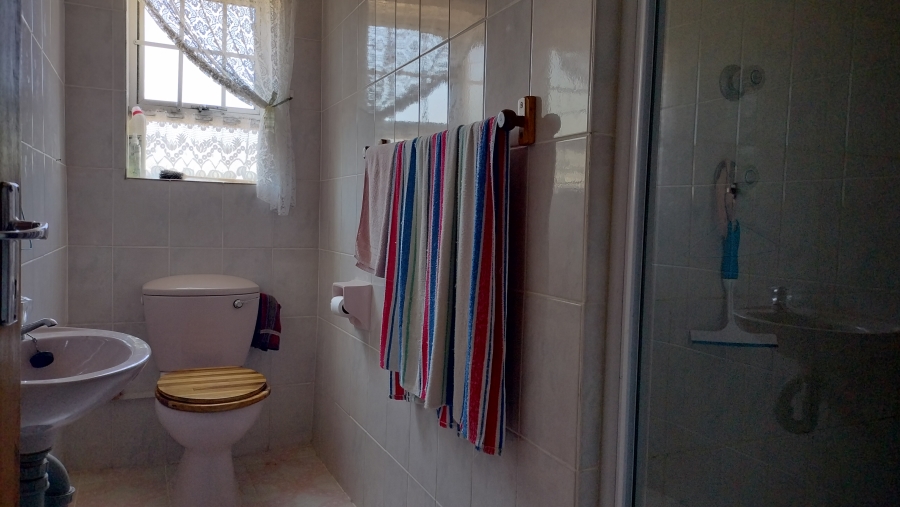 4 Bedroom Property for Sale in Fraaiuitsig Western Cape